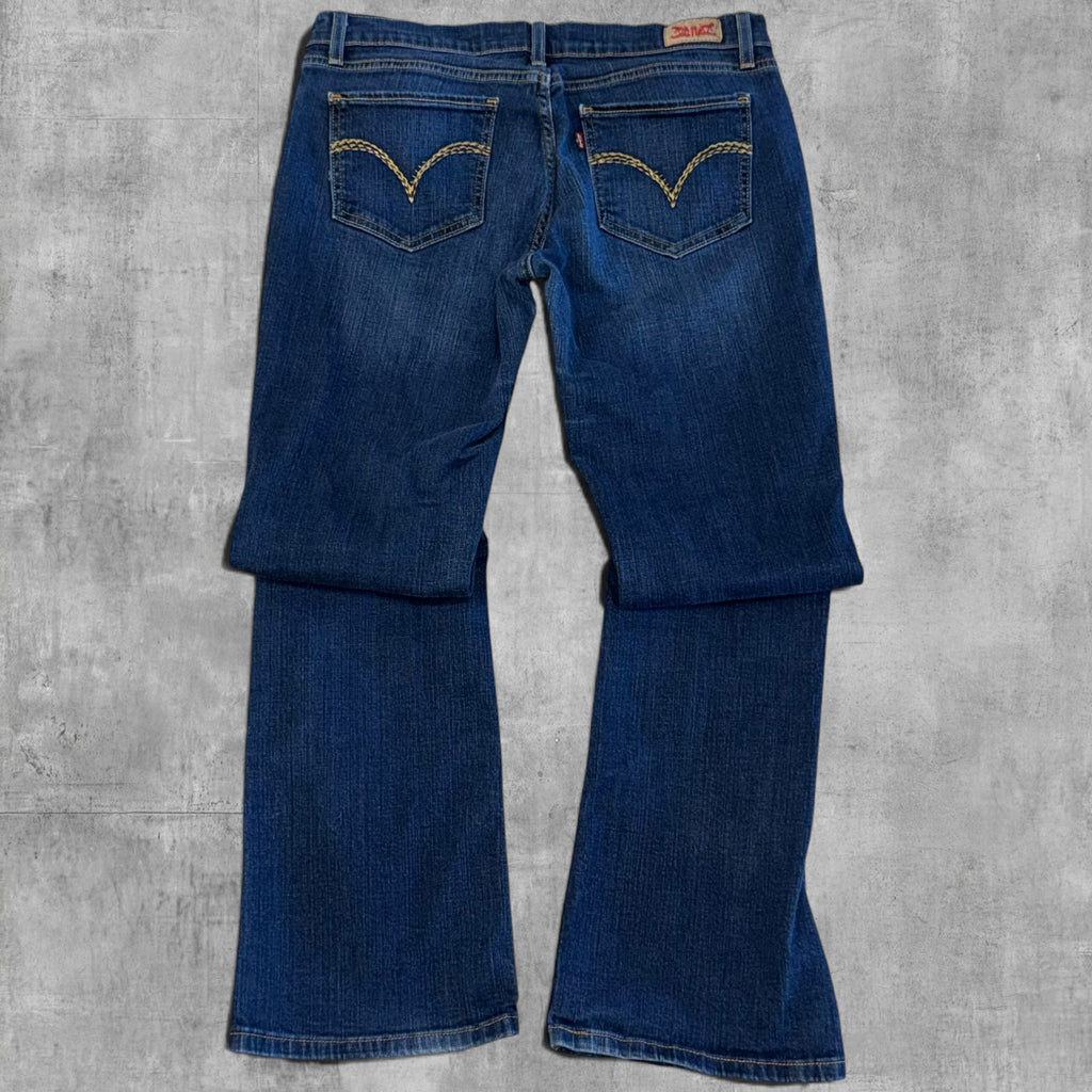 VINTAGE LEVI’S LOW RISE BELL BOTTOM - 13X34