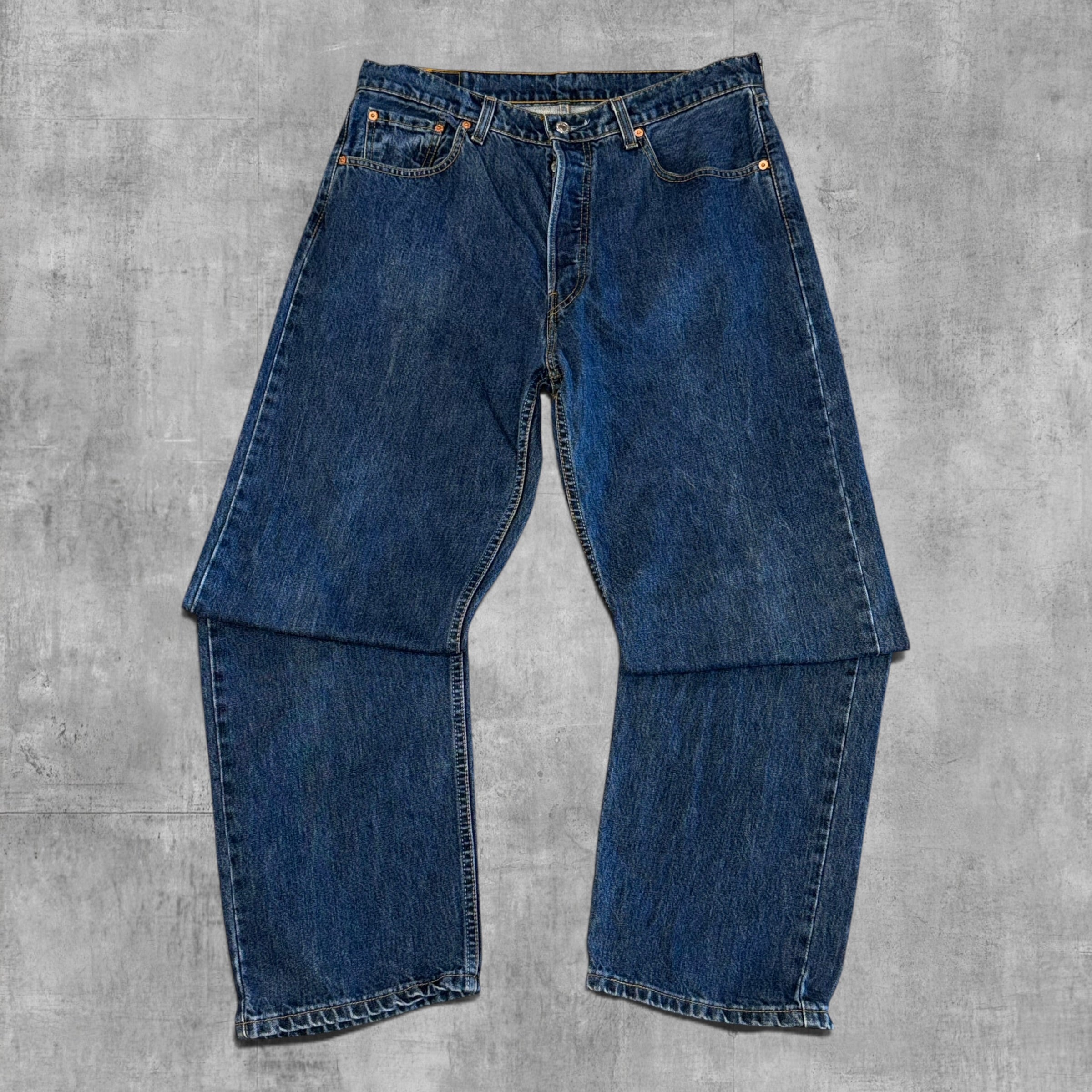 VINTAGE LEVIS 501 BUTTON FLY INDIGO DENIM - 38X32