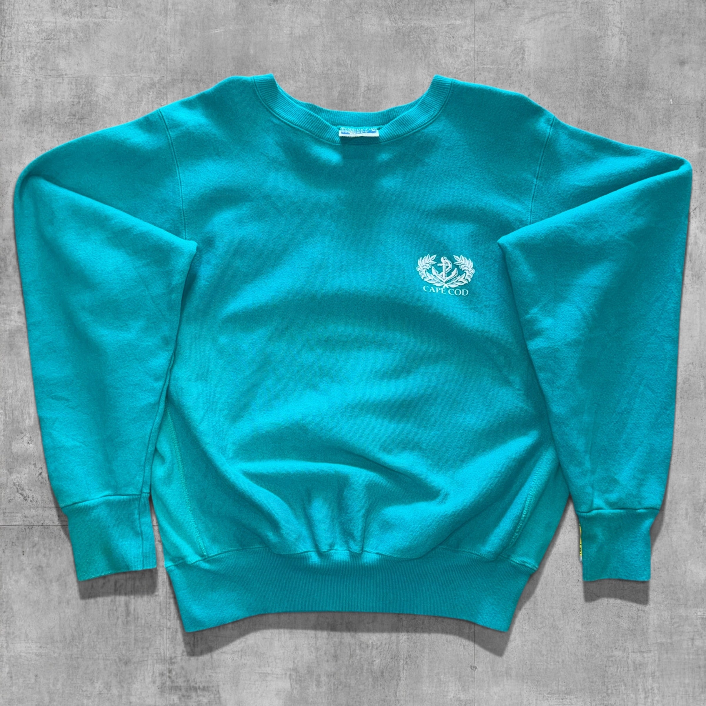 VINTAGE CAPE COD V NECK SWEATSHIRT - L