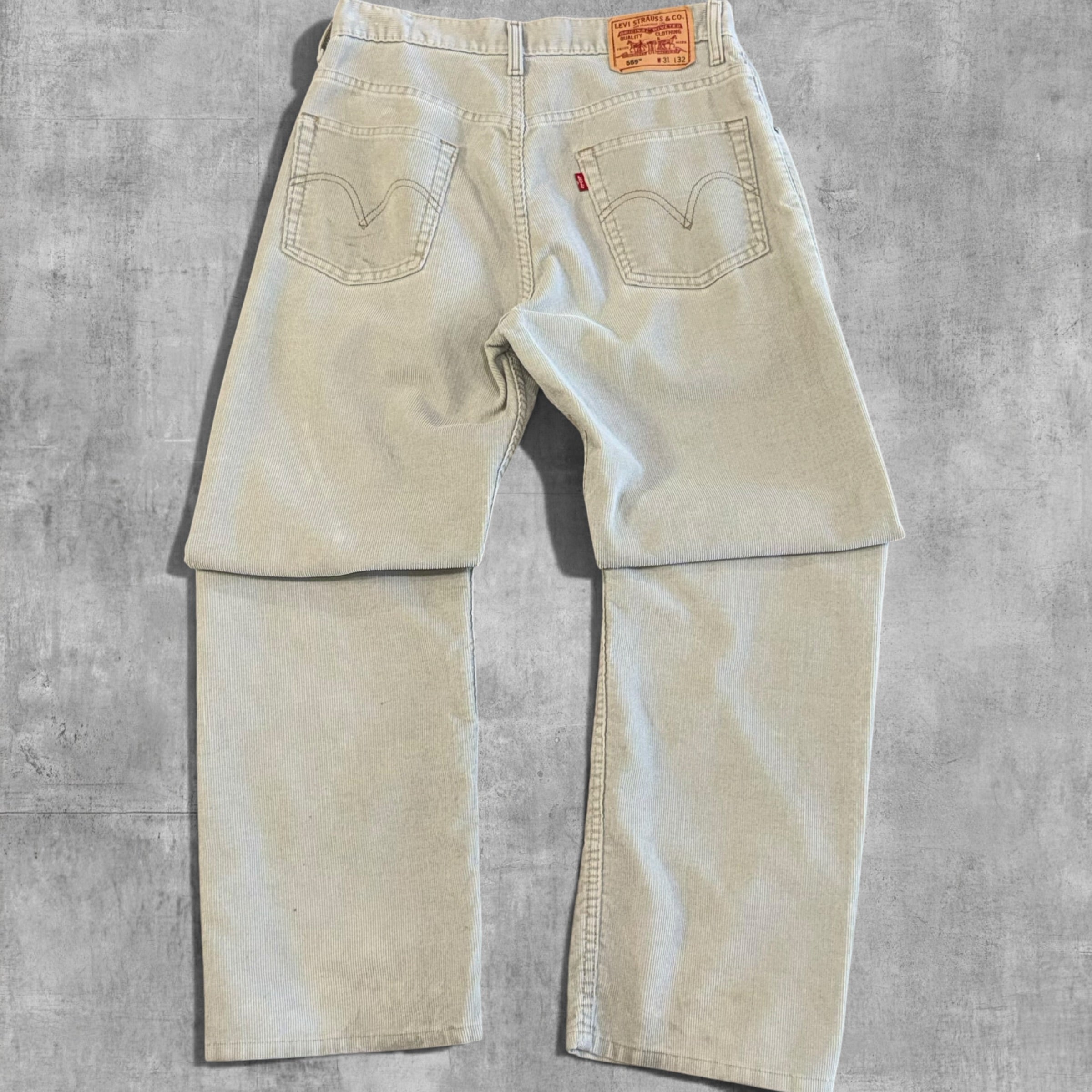VINTAGE LEVI’S 559 CREAM CORDUROY PANTS - 31X32