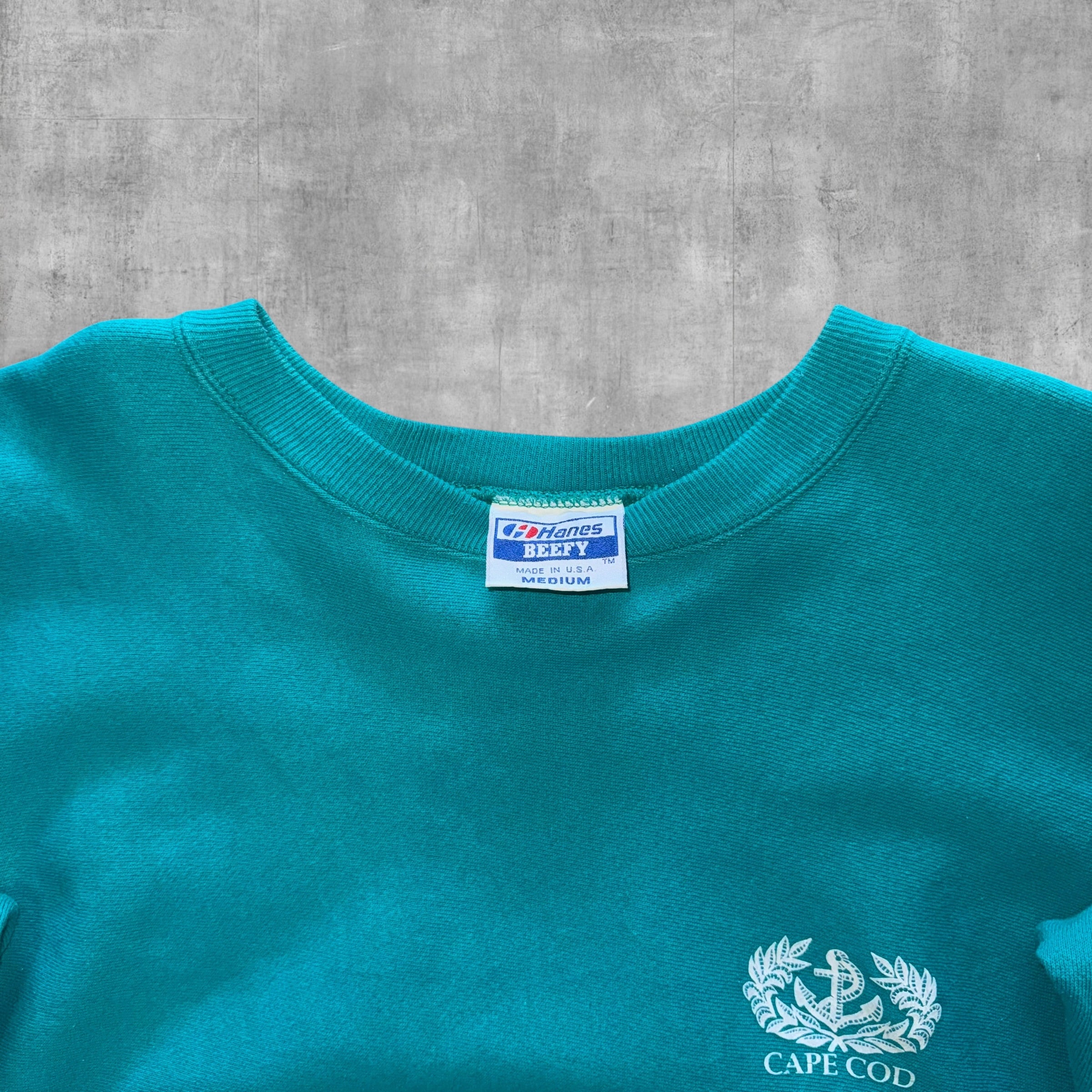 VINTAGE CAPE COD V NECK SWEATSHIRT - L