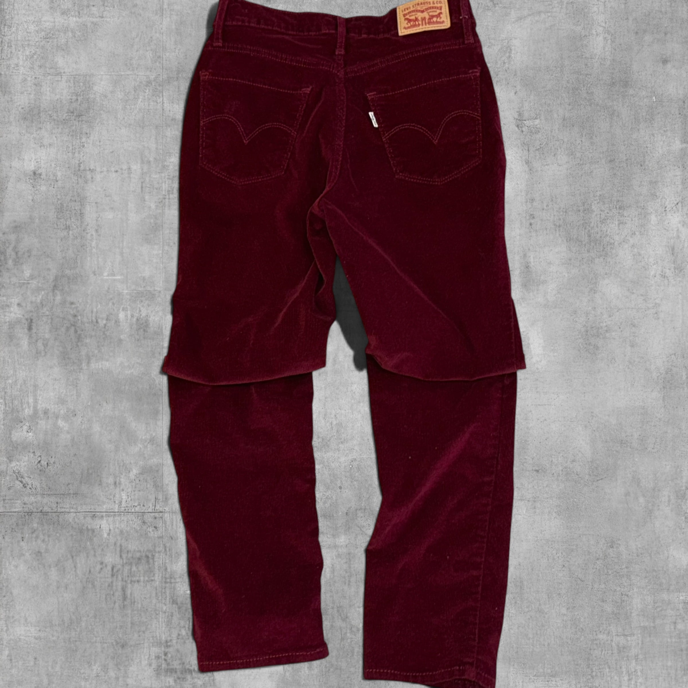 VINTAGE LEVI’S MAROON HIGH RISE STRAIGHT CORDUROY PANTS - 4X28